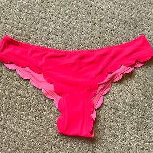 Victoria’s Secret Pink scalloped cheeky bikini bottom size small